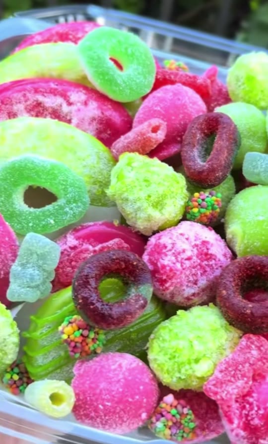 Sour watermelon and sour green apple tray